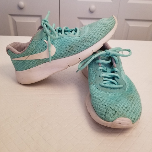 Nike Tanjun Aqua Blue Lace-up Light Sneaker  Sz. 7Y See Photos - Picture 9 of 9